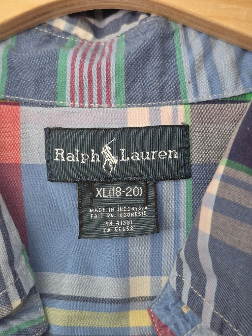 Ralph Lauren 100% Cotton Blue Plaid Button-Down Shirt In A Youth Size 18-20. Fea